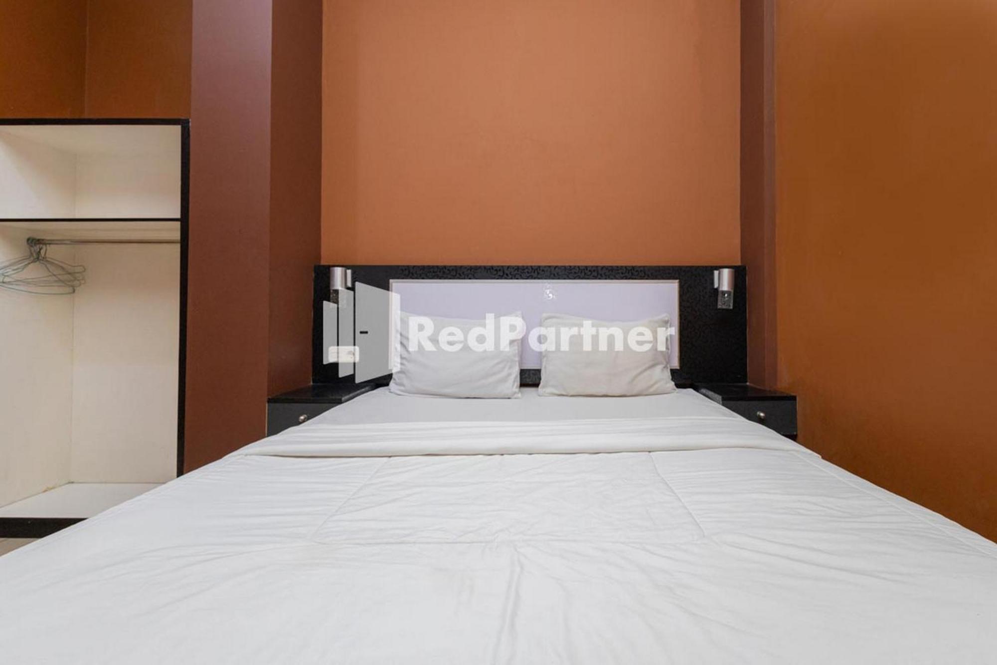Star Hotel Jaksa Mitra Reddoorz Jakarta Luaran gambar